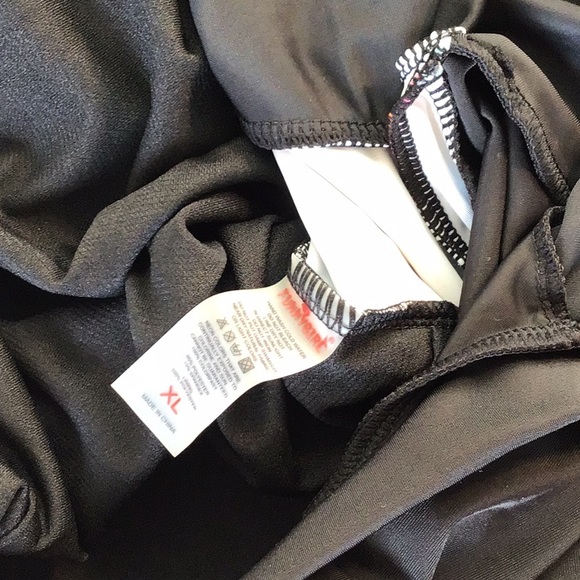 One-piece Bathing Suit - Picture 6 of 8